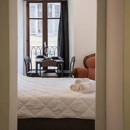 The Heart Of Center Apartment *